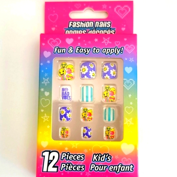 5 Pre-Glued Kids Press On Nails, Varied Styles NWT - Picture 5 of 6